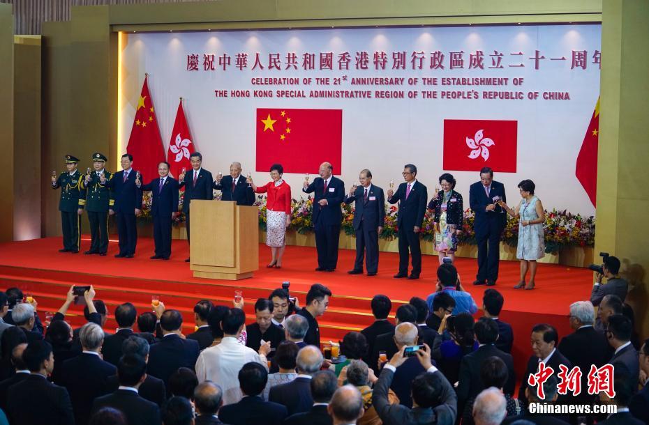 《再靠近一点点》圆满杀青  王朝阳演绎腹黑偶像成长之路